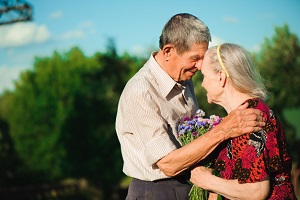 Signs that Your Online Match Might Be the Right Choice - Widows or Widowers Dating Tips
